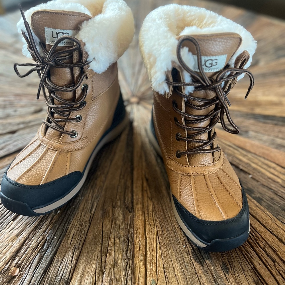 UGG Adirondack III Women’s Chestnut Waterproof Lace-Up Shearling-Trim Boot - Picture 3 of 7